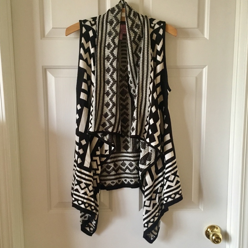 Dolled Up Aztec Southwestern Cardigan Sweater M ✨